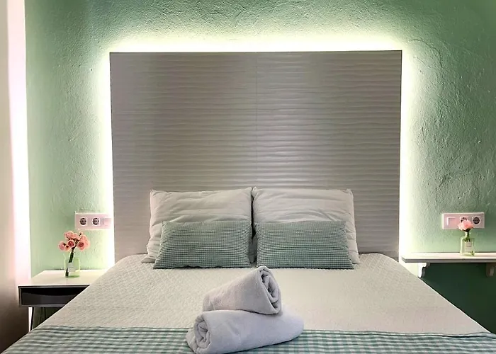 Un Tesoro En El Corazon De & Free Parking דירה